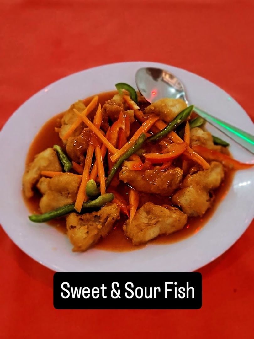 Sweet and sour fish with capsicum and carrot